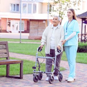 קצבת זקנה והעסקת עובד זר